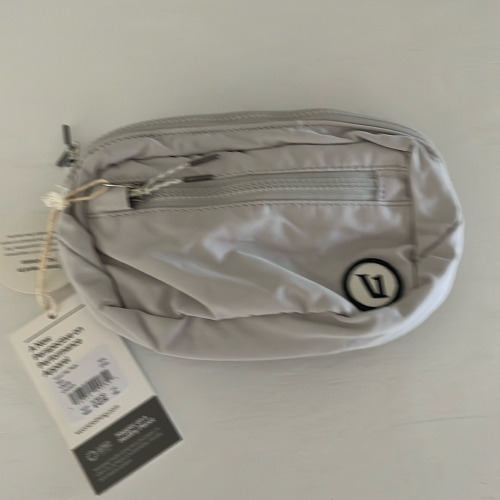 NWT Vuori Hip Pack